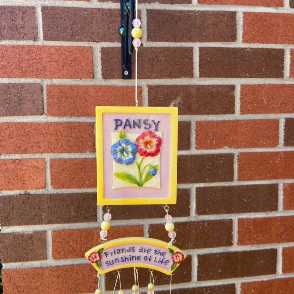 Flower Pansy Wind chime with beautiful yellow and pink beads - Picture 2 of 4
